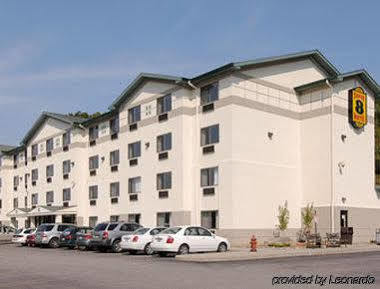 Super 8 By Wyndham Manchester Airport Екстер'єр фото